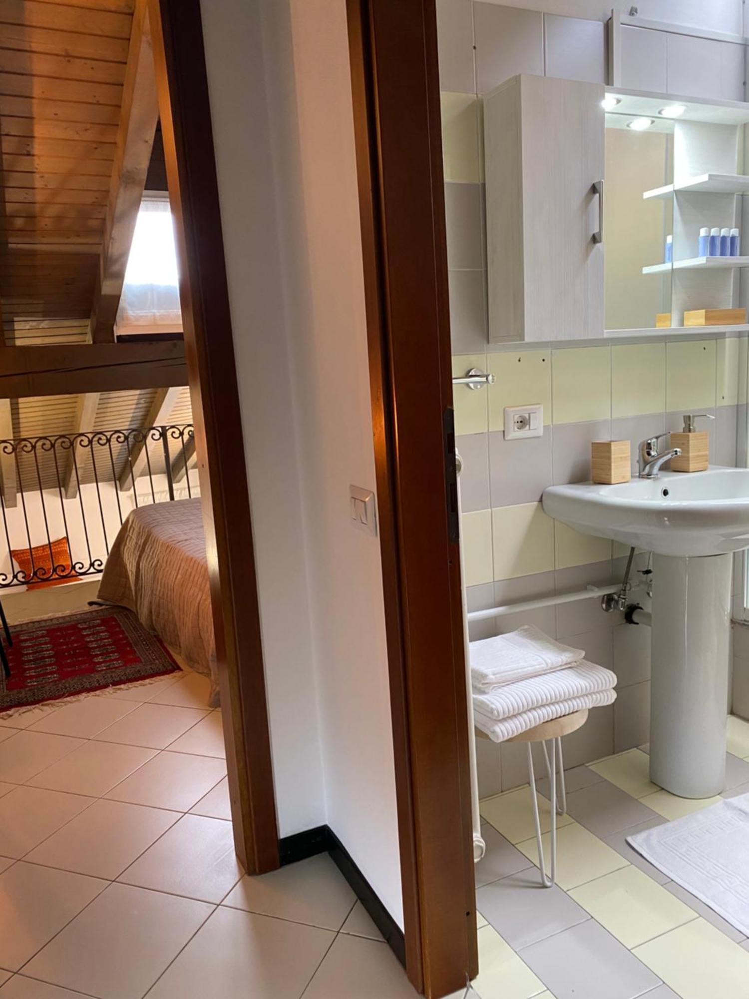 La Mansardina Di San Leonardo Apartment แบร์กาโม ภายนอก รูปภาพ